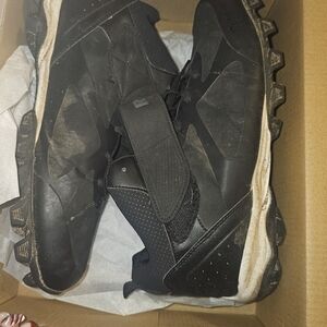 Men's Black Athletic Shoes
